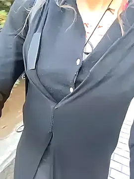 pink-mai from StripChat is Freechat