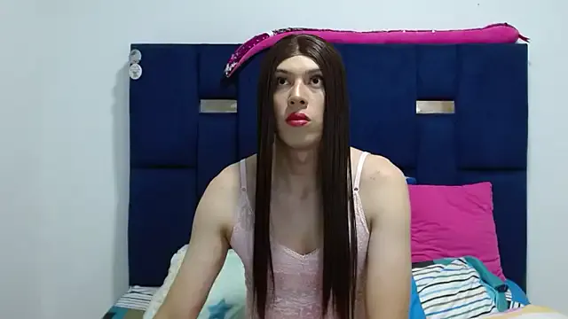 PinkLuna_LolaBloom from StripChat is Freechat