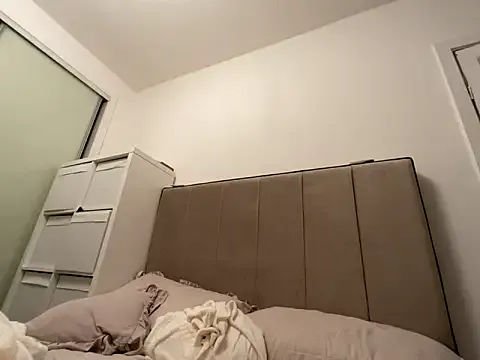 Playfulvixen25 from StripChat is Freechat