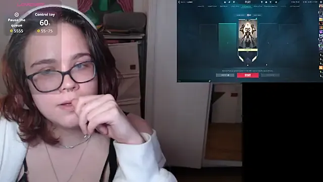 playvalorantwithmenow from StripChat is Freechat