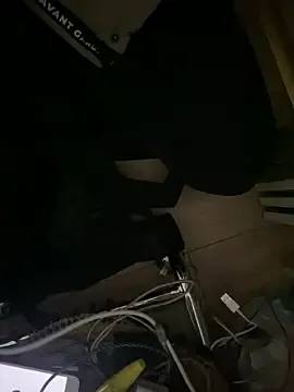 pleasedontpressaredburton from StripChat is Freechat