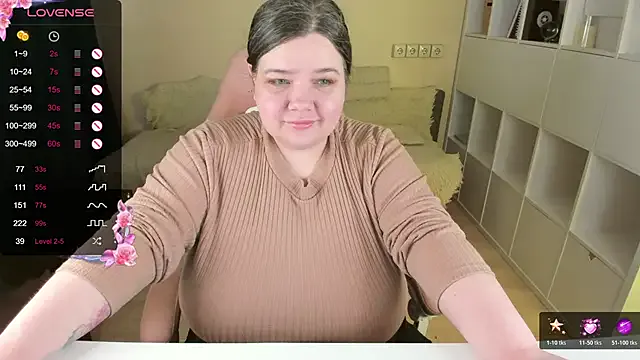 PlumPie from StripChat is Freechat