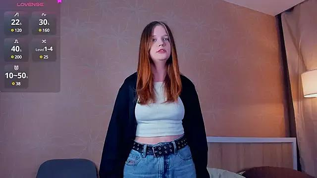 PollyHandford from StripChat
