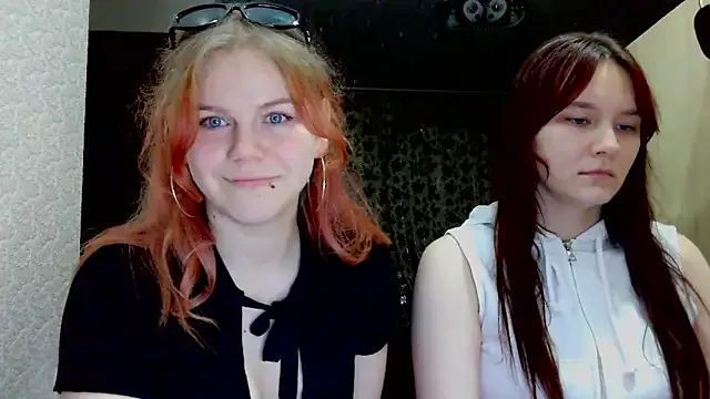 Poppy_sun from StripChat