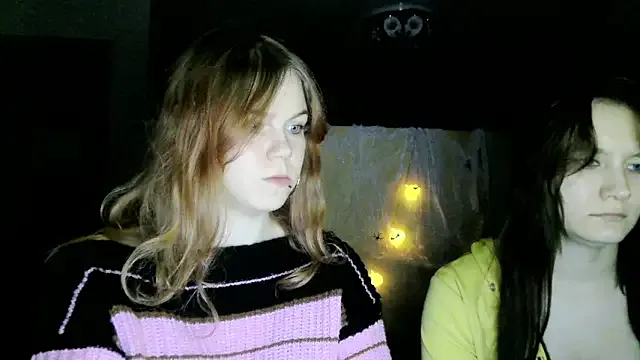 Poppy_sun from StripChat