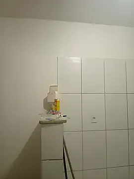 Prettahsantos29 from StripChat is Freechat