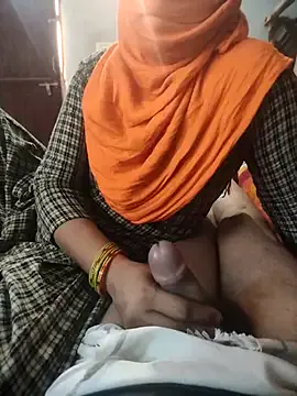 Pretty_bhabhi from StripChat is Freechat