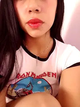 pretty_love28 from StripChat is Freechat