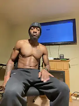 Prettyrichy from StripChat is Freechat