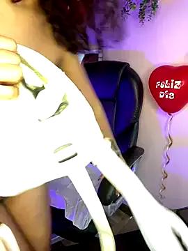 PrettyTiana_ from StripChat is Freechat