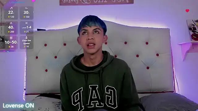 Princeapolo_anki from StripChat is Freechat