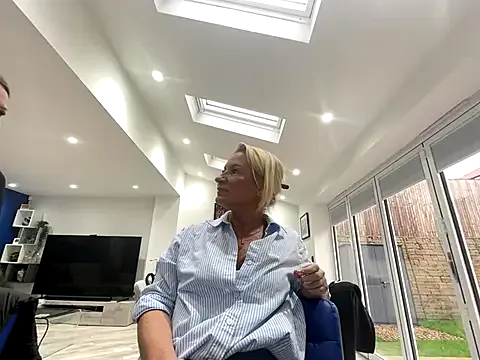 Princess-polly from StripChat is Freechat