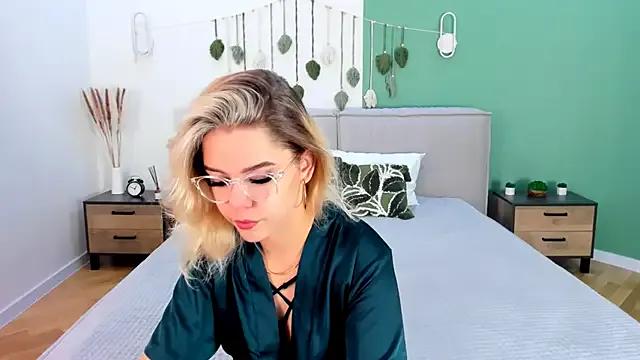 PrincessSlay from StripChat is Freechat