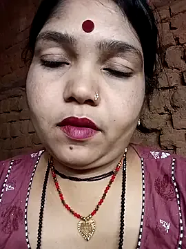 Priya_tyagi from StripChat