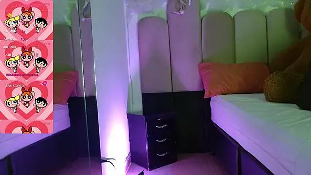 puca_ebony from StripChat is Freechat