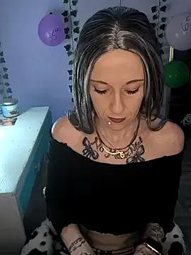 Purple2StayThnxx from StripChat