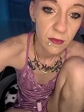 Purple2StayThnxx from StripChat is Freechat