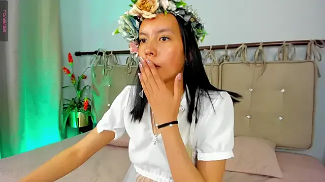 purple_aura_ from StripChat is Freechat