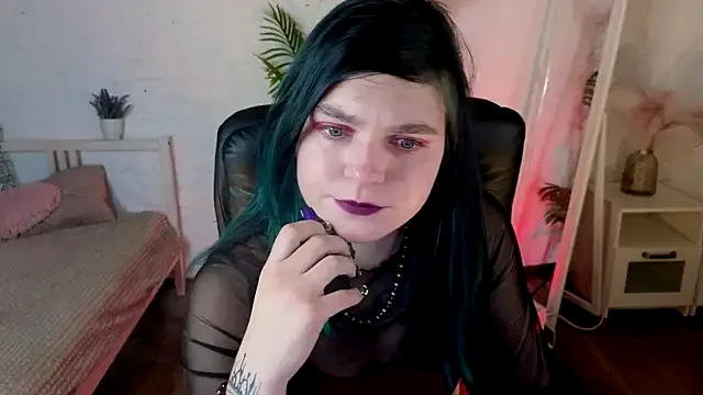 pussysauruss from StripChat is Freechat