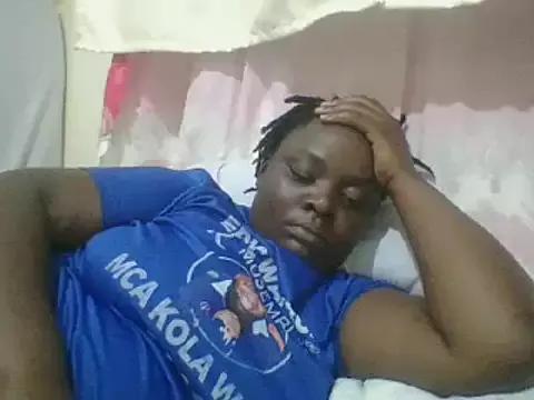 queen-zara from StripChat
