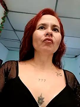 Queen_lorena from StripChat is Freechat