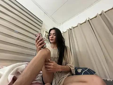queen_lucinda from StripChat is Freechat