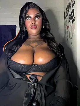 QUEEN_NOBUHLE_777 from StripChat is Freechat