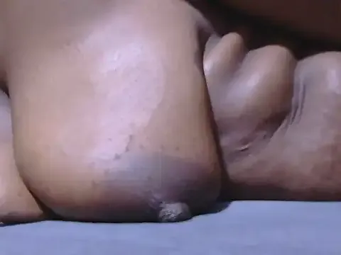 QUEENAFRICA23 from StripChat is Freechat