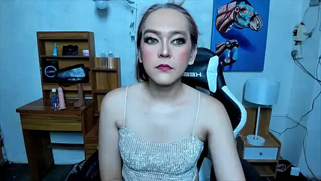 Girls: try live performances with matured performers, from dancing to quirks, in a variety of beautiful sex cams.