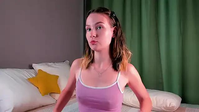 QueenieHathaway from StripChat