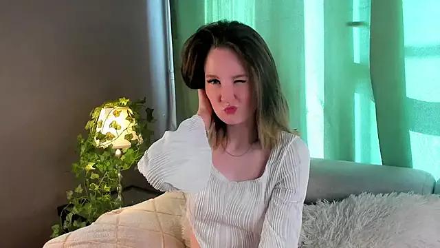 QueenieHathaway from StripChat