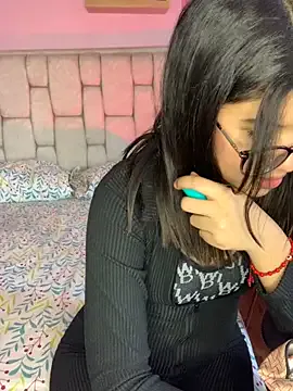 QueenLovexo from StripChat is Freechat