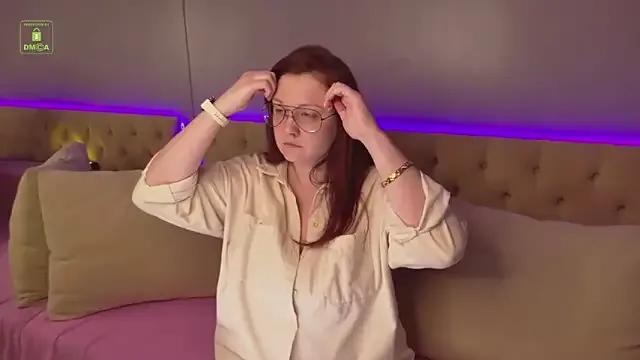 QuincyPines from StripChat is Freechat