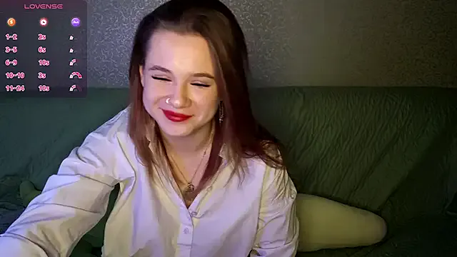 QuiveredFrown from StripChat is Freechat