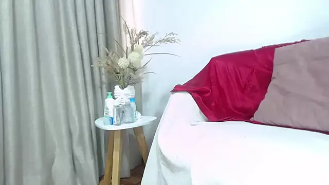 Rachele_x from StripChat