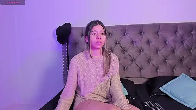 Rachell_criss from StripChat is Freechat