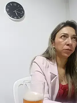 rachellboom from StripChat is Freechat
