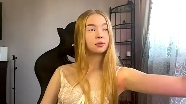 RaguelNicksons from StripChat is Freechat