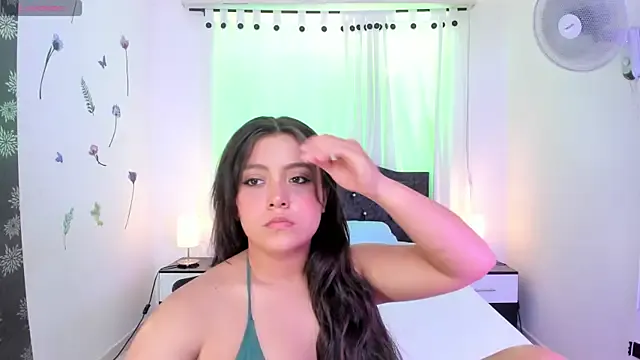 raiderandroxie from StripChat is Freechat