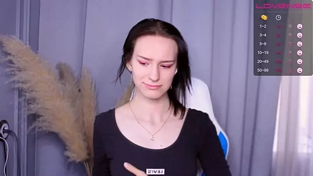 Girls: try live performances with matured performers, from dancing to quirks, in a variety of beautiful sex cams.