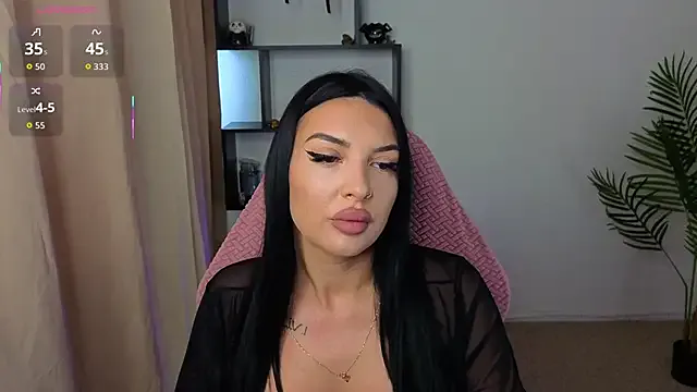 Raven_Ink from StripChat is Freechat