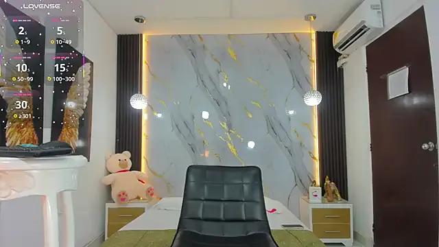 raven_li from StripChat is Freechat