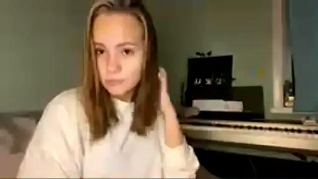 RayeBaj from StripChat is Freechat