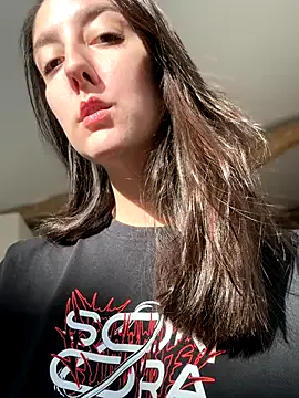 RealJuliette from StripChat is Freechat