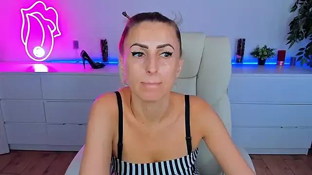 Girls: try live performances with matured performers, from dancing to quirks, in a variety of beautiful sex cams.