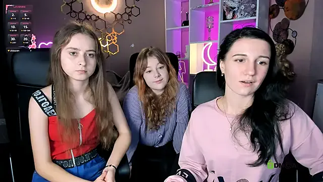 Girls: try live performances with matured performers, from dancing to quirks, in a variety of beautiful sex cams.