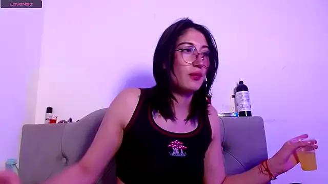Girls: try live performances with matured performers, from dancing to quirks, in a variety of beautiful sex cams.