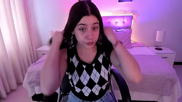 Regina_blum from StripChat