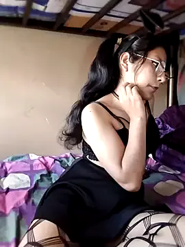 Regina_Shine from StripChat is Freechat