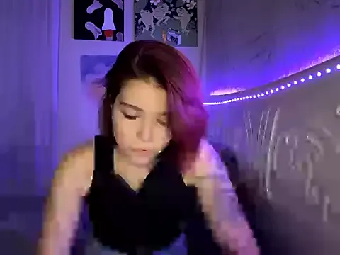 ReginaVbiles from StripChat is Freechat